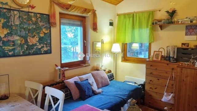 Eladó családi ház, Tasson 28.9 M Ft, 1 szobás