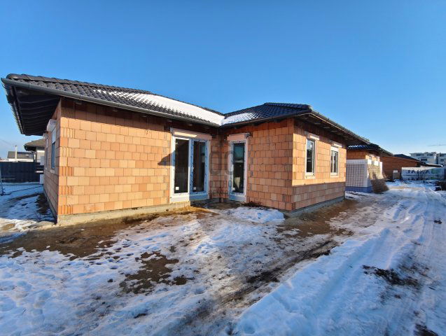 Eladó családi ház, Székesfehérvárott 94.5 M Ft, 4 szobás