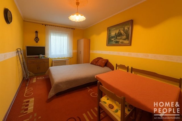 Eladó családi ház, Hódmezővásárhelyen 56 M Ft, 2 szobás