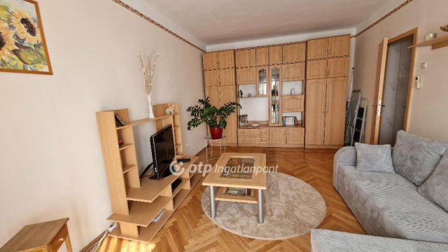 Kiadó téglalakás, albérlet, Budapesten, XXI. kerületben