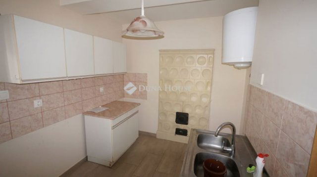 Eladó téglalakás, Vasváron 34.99 M Ft, 2 szobás