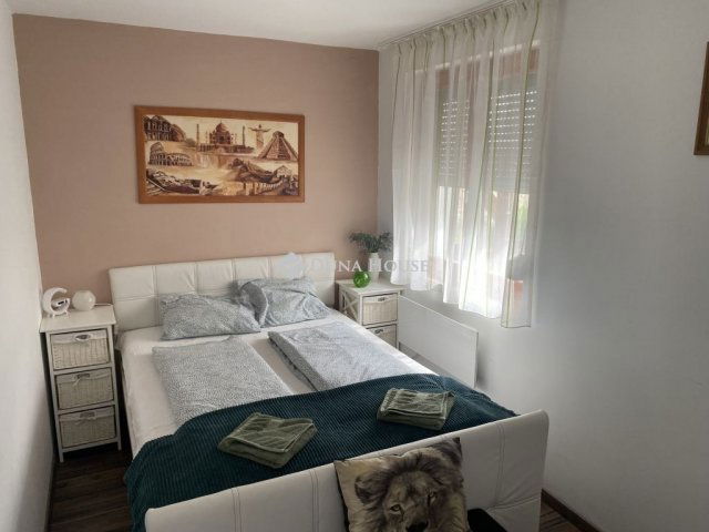 Eladó családi ház, Tasson 72.9 M Ft, 2 szobás