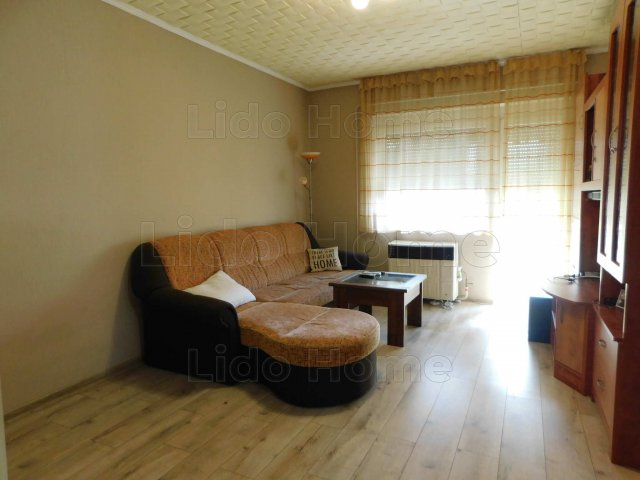 Eladó téglalakás, Dombóváron 36.8 M Ft, 2+1 szobás