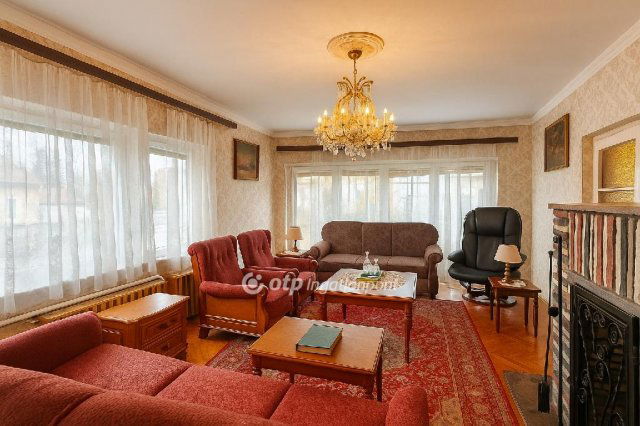 Eladó családi ház, Kiskunlacházán 75 M Ft, 4 szobás