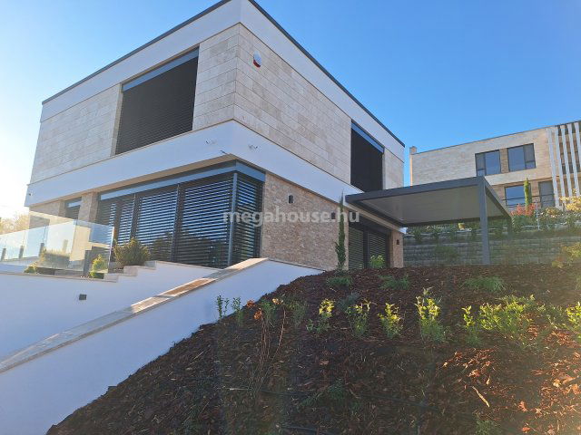 Kiadó családi ház, albérlet, Budaörsön 2000 E Ft / hó