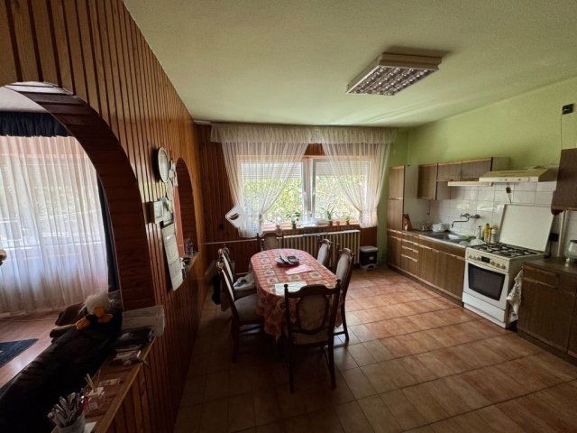 Eladó családi ház, Kecskeméten 69.9 M Ft, 4 szobás