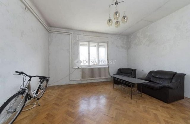 Eladó családi ház, Budapesten, XVII. kerületben 80 M Ft