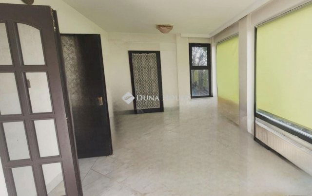 Eladó családi ház, Mogyoródon 98 M Ft, 5 szobás