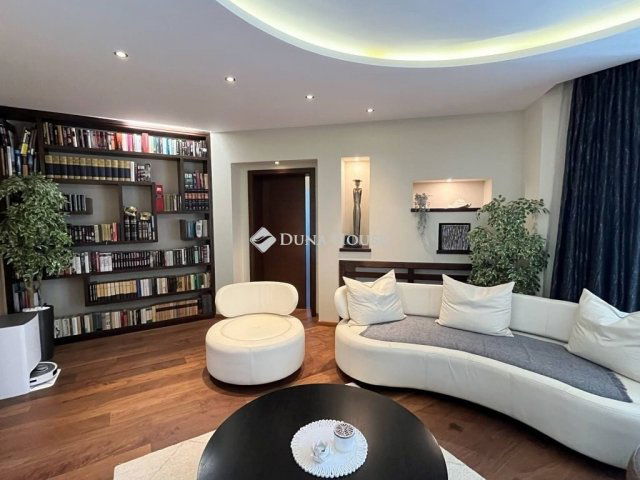 Eladó családi ház, Kőszegen 315 M Ft, 5 szobás