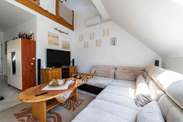 Eladó téglalakás, Kecskeméten 95 M Ft, 3+1 szobás