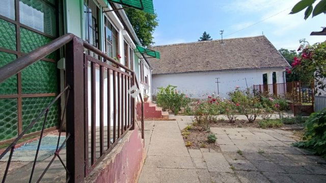 Eladó családi ház, Báron 14.9 M Ft, 3 szobás