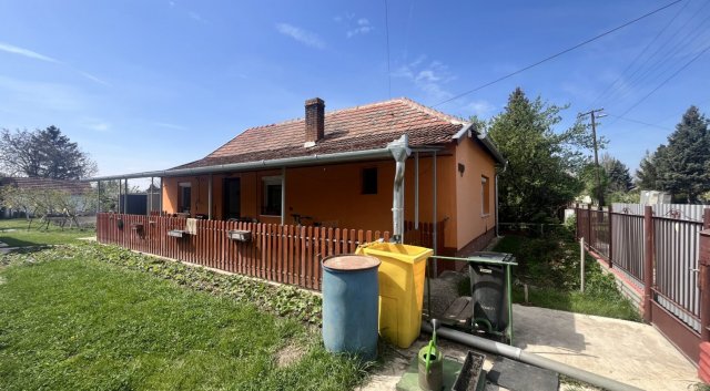 Eladó családi ház, Sarkadon 20.3 M Ft, 2 szobás