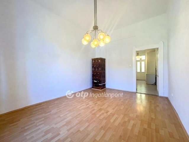 Eladó téglalakás, Budapesten, IX. kerületben 42.9 M Ft, 1 szobás