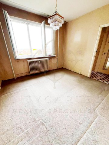 Eladó panellakás, Dunaújvárosban 30.9 M Ft, 2 szobás
