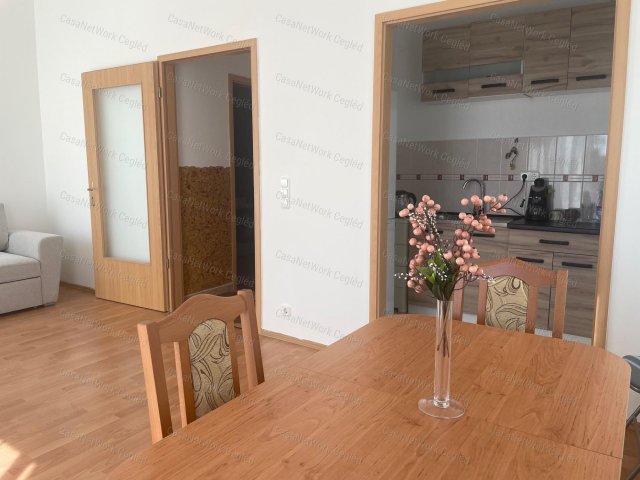Kiadó téglalakás, albérlet, Szolnokon 210 E Ft / hó, 3 szobás