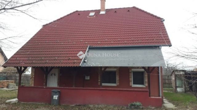 Eladó családi ház, Szigethalmon 64.9 M Ft, 1 szobás