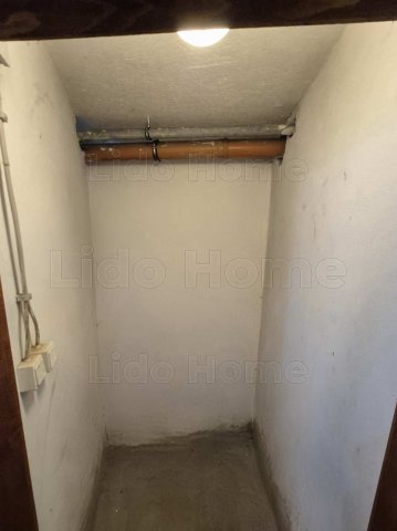 Kiadó garázs, Győrött 20 E Ft / hó / költözzbe.hu