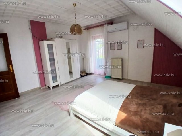 Eladó családi ház, Pilisszentkereszten 124.9 M Ft, 5 szobás