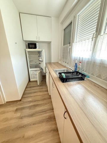 Kiadó panellakás, albérlet, Pakson 150 E Ft / hó, 1 szobás