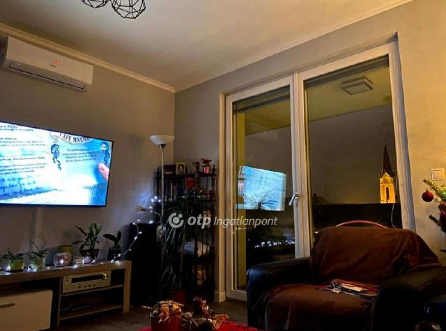 Eladó téglalakás, Győrött 94.99 M Ft, 3 szobás