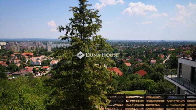 Eladó telek, Budapesten, III. kerületben 127 M Ft