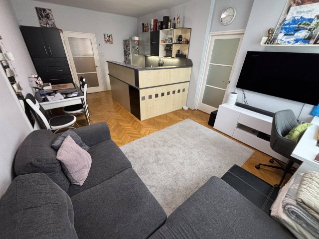 Eladó téglalakás, Tatabányán 44.4 M Ft, 2+1 szobás