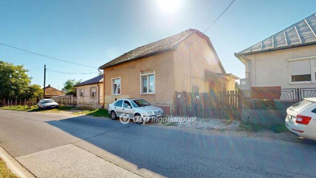 Eladó családi ház, Nagykállóban 12.8 M Ft, 1 szobás