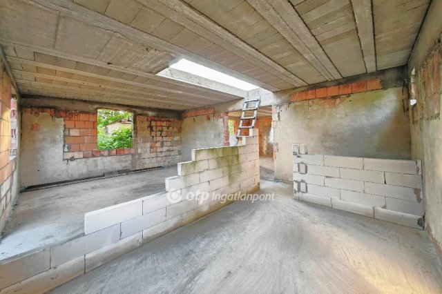 Eladó családi ház, Egerfarmoson 8.99 M Ft, 6+1 szobás