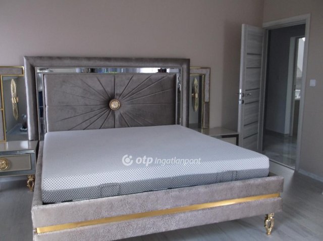 Eladó családi ház, Gyöngyösön 190 M Ft, 5 szobás