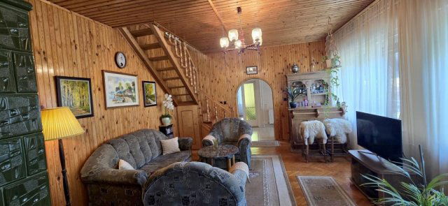 Eladó családi ház, Nyáregyházán 124.9 M Ft, 7 szobás