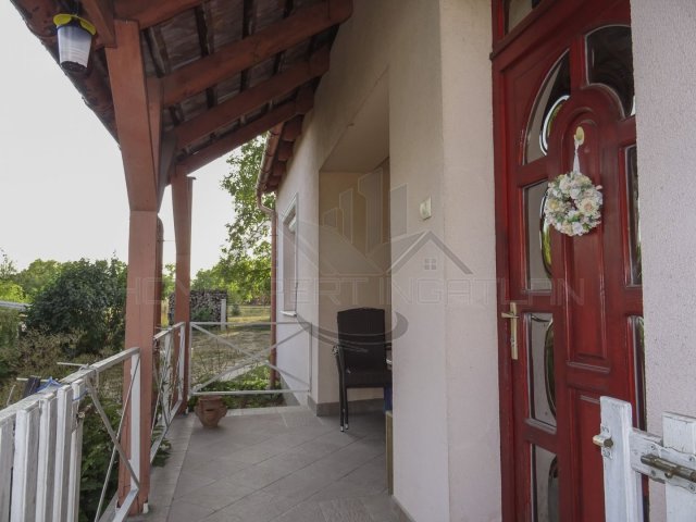 Eladó családi ház, Bőnyön 69.9 M Ft, 3 szobás