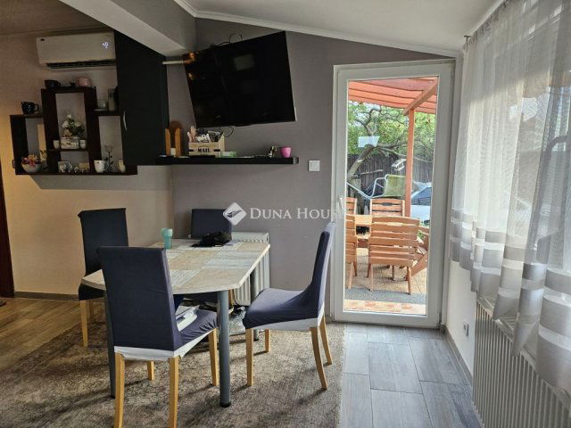 Eladó családi ház, Felsőpakonyban 60 M Ft, 2 szobás