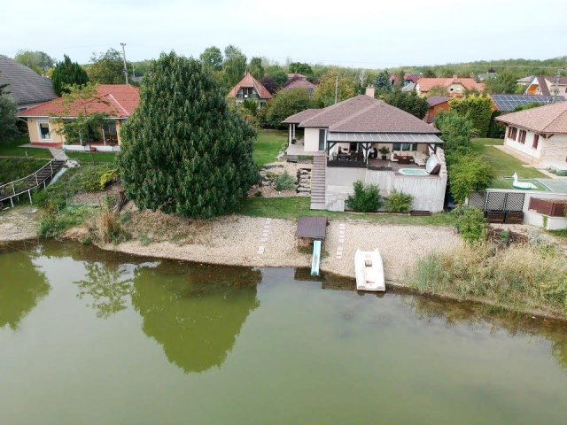 Eladó családi ház, Délegyházán 158 M Ft, 3 szobás