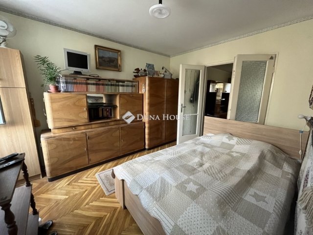 Eladó téglalakás, Budapesten, XIV. kerületben 69.9 M Ft