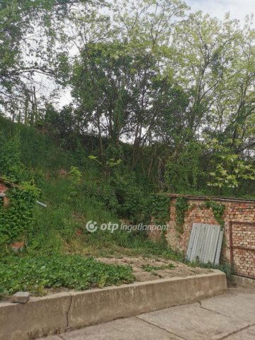 Eladó családi ház, Szászváron 16 M Ft, 3 szobás