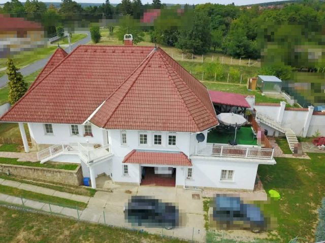 Eladó családi ház, Igalon 94.5 M Ft, 4+2 szobás