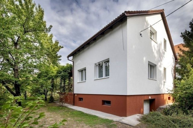 Eladó családi ház, Budapesten, XVI. kerületben 247.7 M Ft