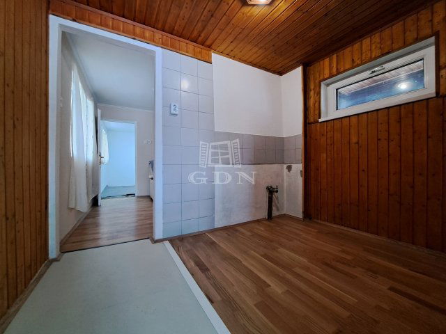 Eladó nyaraló, Miskolcon 19.9 M Ft, 2+2 szobás