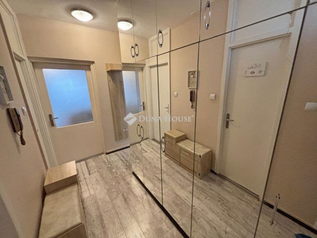 Eladó téglalakás, Szombathelyen 41.9 M Ft, 2 szobás