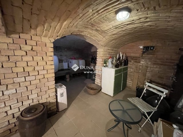 Eladó családi ház, Lajosmizsén 229 M Ft, 5 szobás