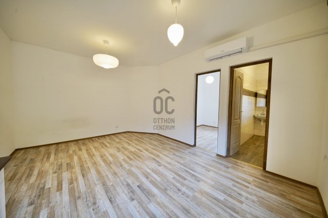 Eladó családi ház, Érden 32.4 M Ft, 2 szobás