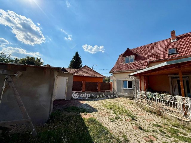Eladó családi ház, Miskolcon 69.9 M Ft, 4+2 szobás