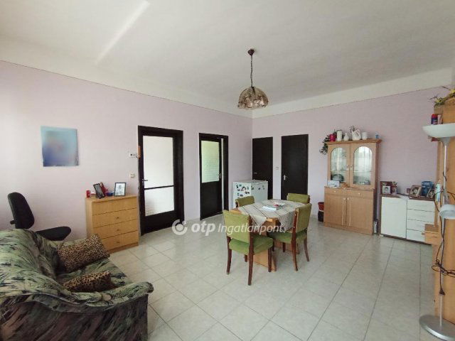 Eladó családi ház, Fajszon 21.5 M Ft, 4 szobás