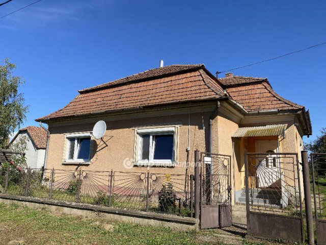 Eladó családi ház, Hugyagon 12.9 M Ft, 4 szobás
