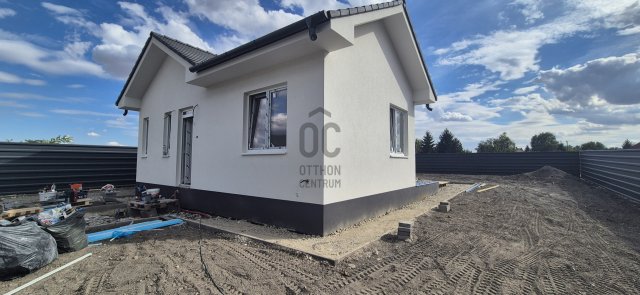 Eladó családi ház, Tiszafüreden 72.5 M Ft, 3 szobás