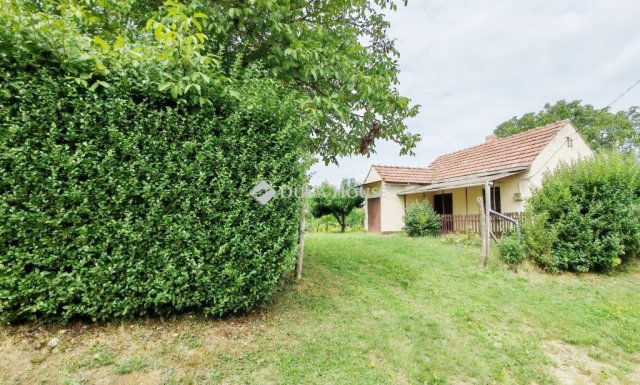 Eladó családi ház, Pogányszentpéteren 6.2 M Ft, 1 szobás