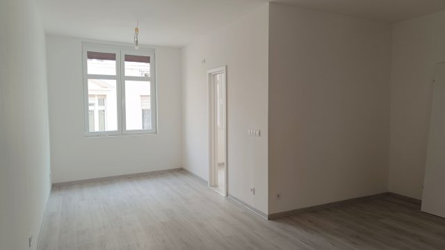 Eladó téglalakás, Budapesten, VI. kerületben, Rózsa utcában