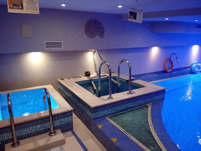 Eladó hotel, Fonyódon 1500 M Ft, 35 szobás / költözzbe.hu