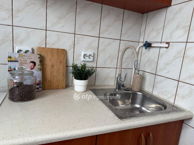 Eladó panellakás, Budapesten, XI. kerületben 75 M Ft, 2 szobás