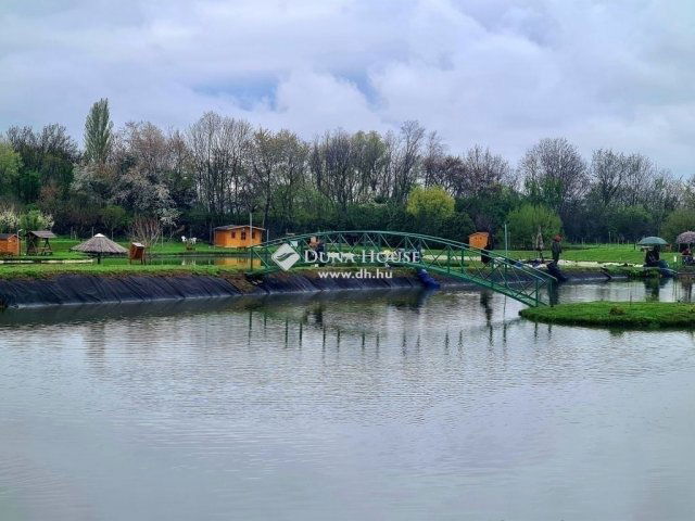 Eladó családi ház, Pécsváradon 140 M Ft, 2 szobás